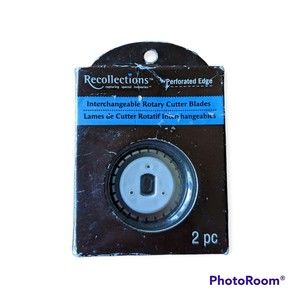 RECOLLECTIONS PERFORATED EDGE INTERCHANGEABLE ROTARY CUTTER BLADE